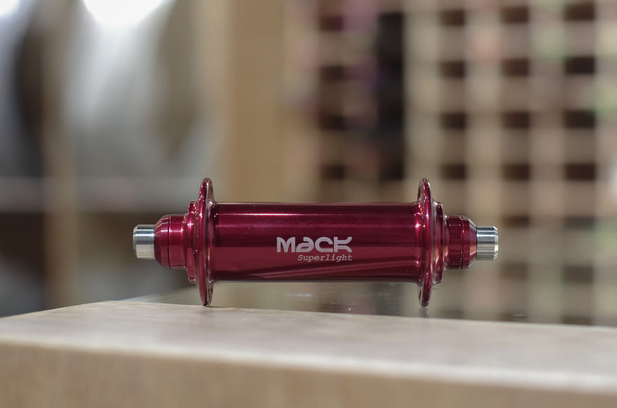 Mack Superlight Low Flange Front Hub